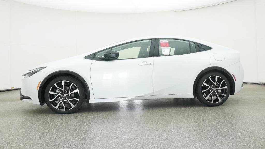 New 2026 Toyota Prius Plug-In Hybrid FWD image 10