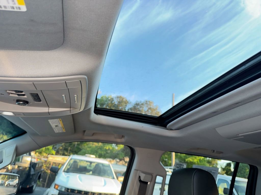 Used 2018 GMC Yukon XL SLT w/ Open Road Package RWD image 20