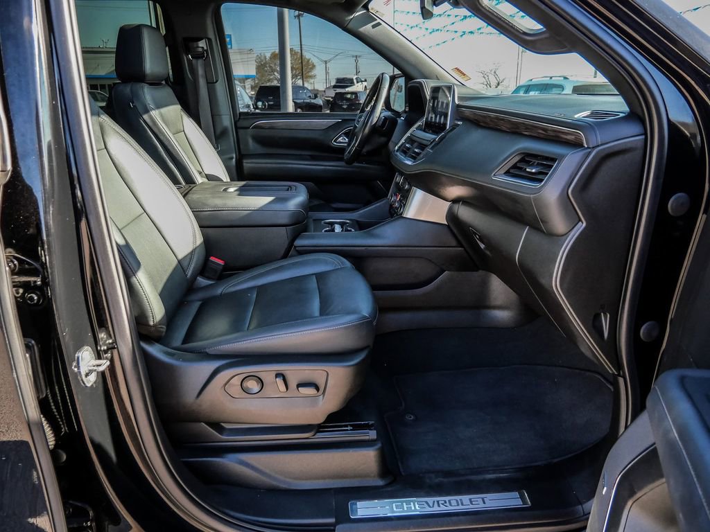 Used 2021 Chevrolet Tahoe Z71 w/ Luxury Package image 13
