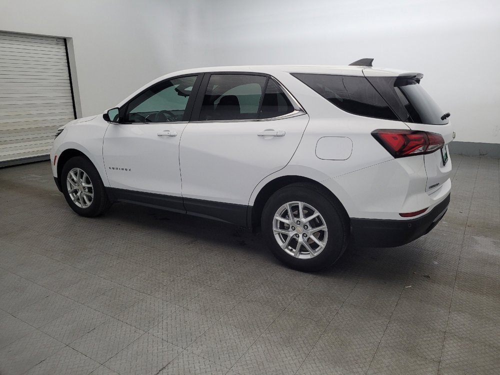 Used 2024 Chevrolet Equinox LT image 3