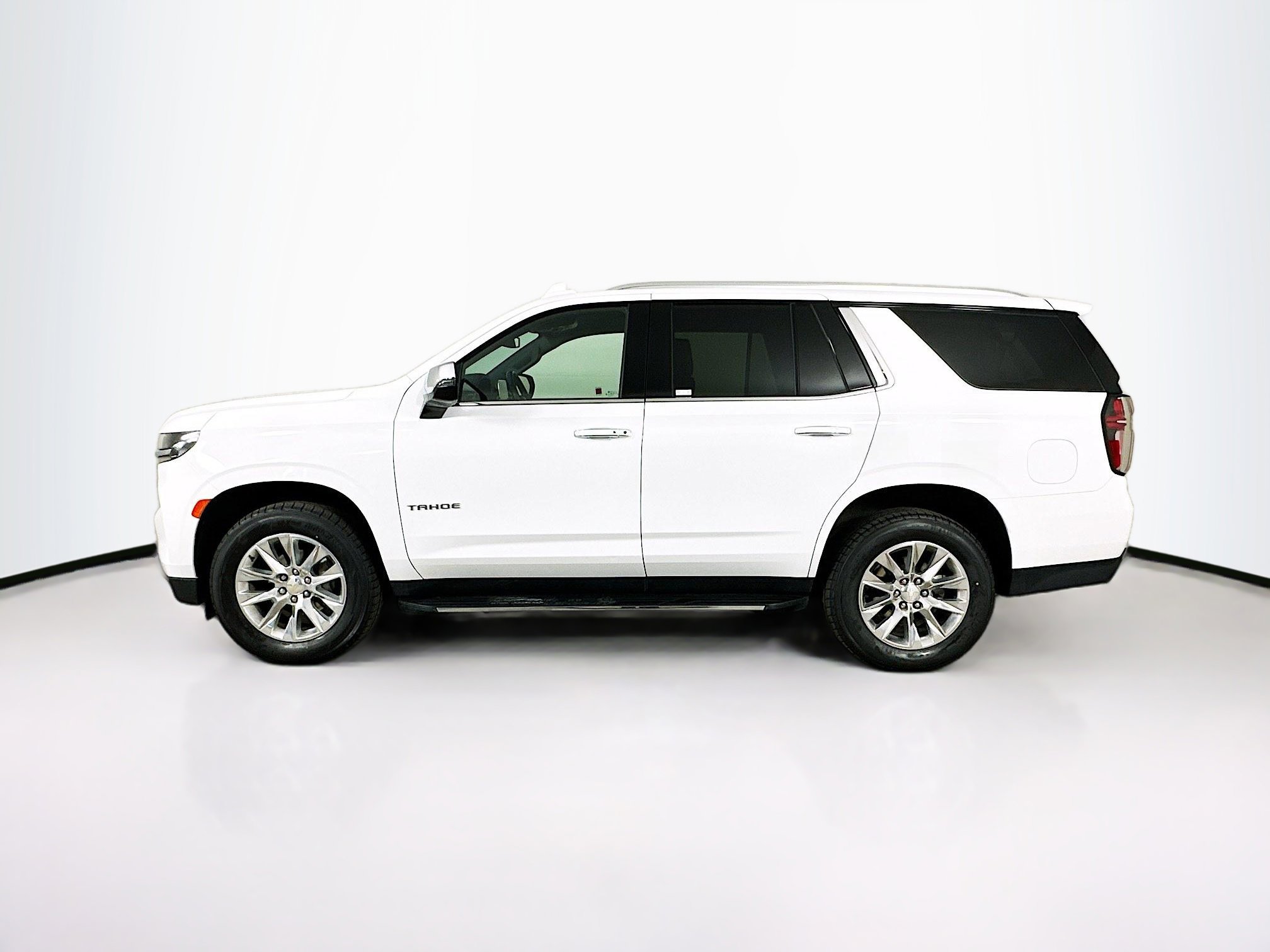 Used 2024 Chevrolet Tahoe Premier image 4