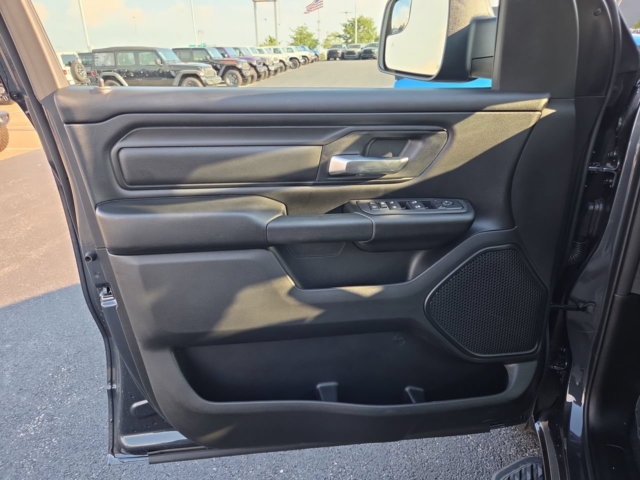 New 2026 RAM 1500 Express AWD/4WD image 3