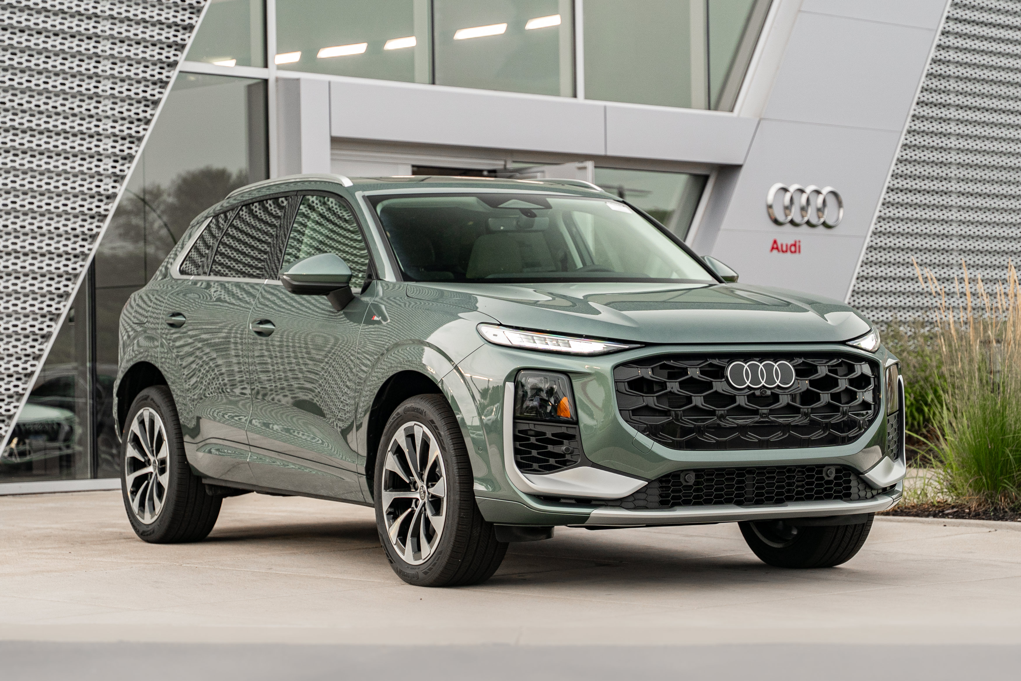 New 2026 Audi Q3 quattro 2.0T
