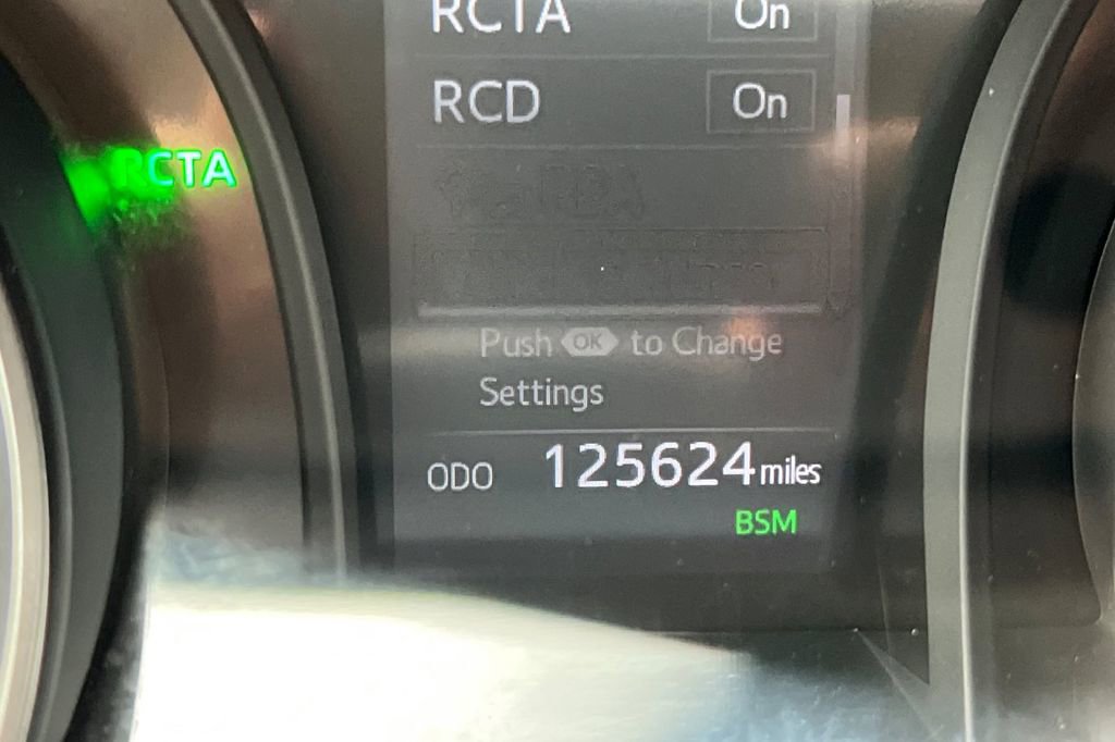 Used 2021 Toyota Camry SE w/ Convenience Package image 23