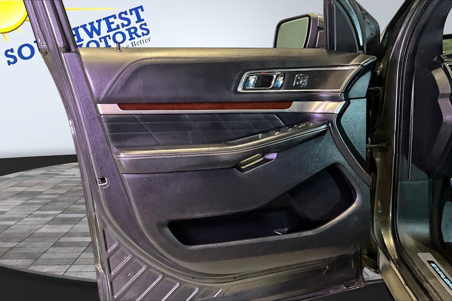 Used 2019 Ford Explorer Platinum AWD/4WD image 20