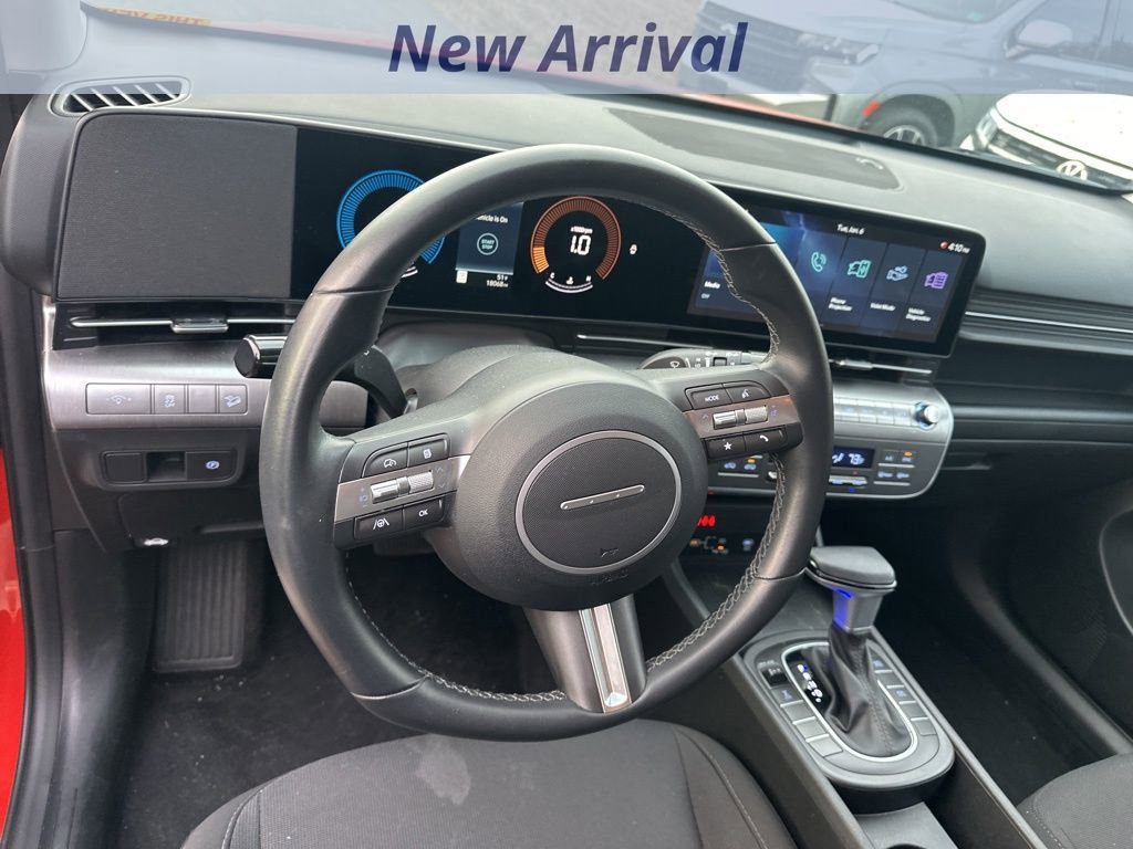 Used 2025 Hyundai Kona SEL image 12