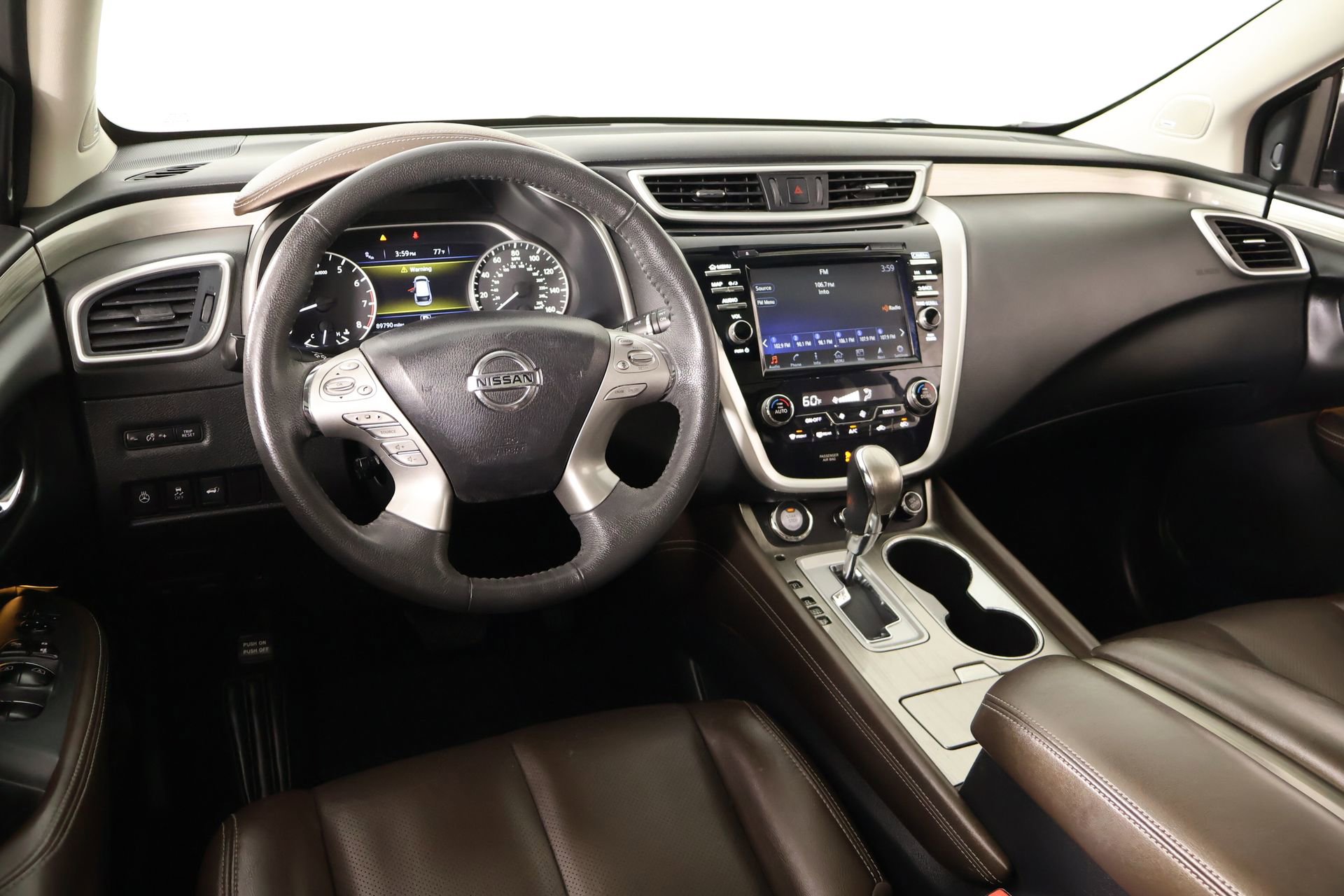 Used 2017 Nissan Murano Platinum w/ Platinum Technology Package FWD image 2
