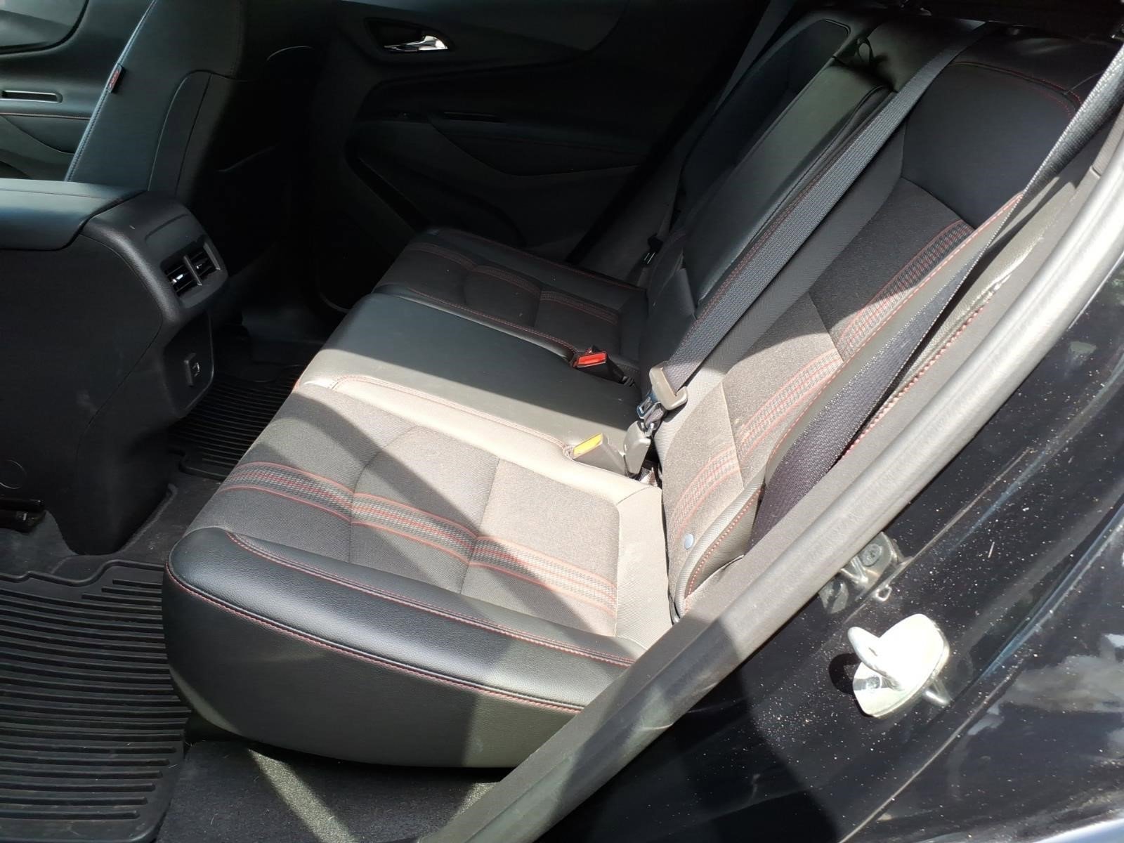 Used 2023 Chevrolet Equinox RS AWD/4WD image 6