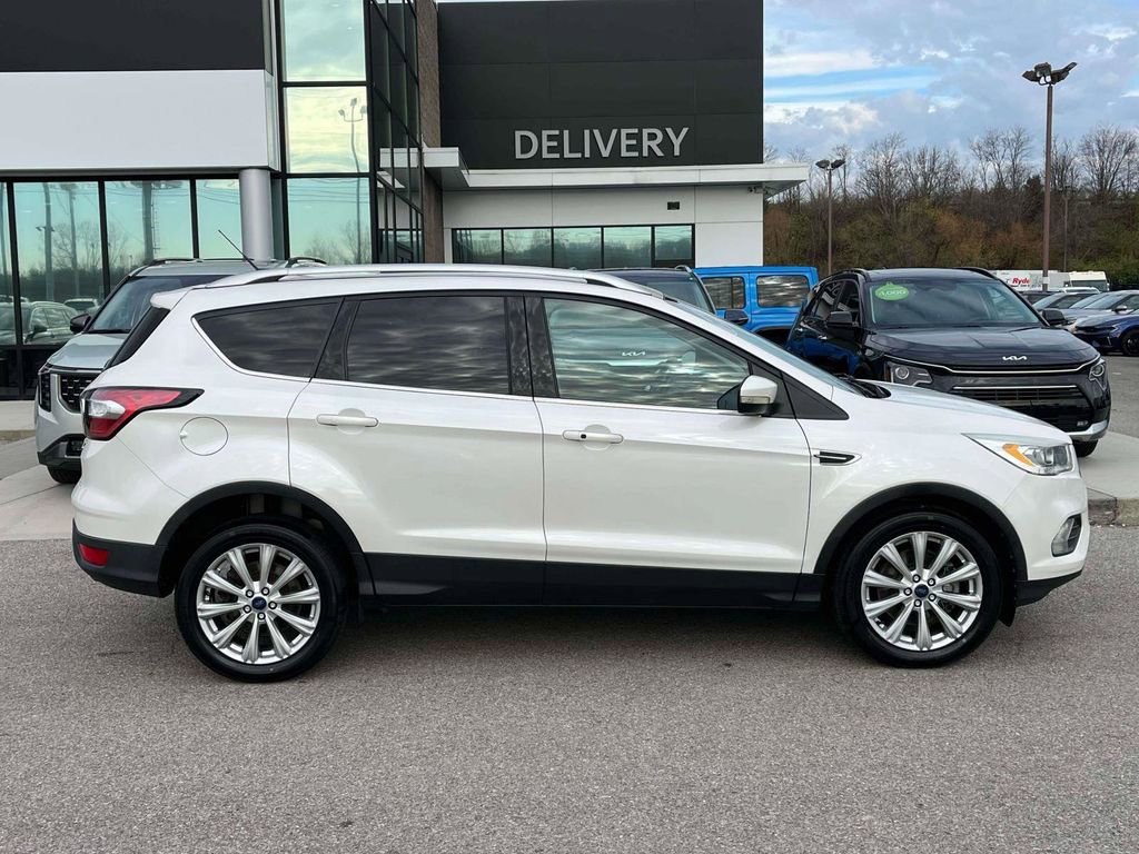 Used 2017 Ford Escape Titanium image 31