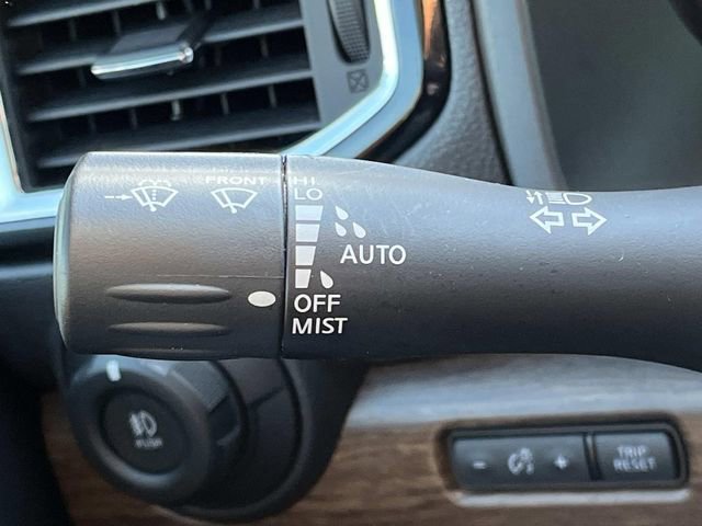 Used 2021 Nissan Titan Platinum Reserve w/ Moonroof Package AWD/4WD image 50