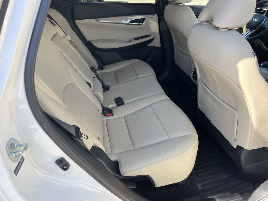 Used 2021 INFINITI QX50 Essential w/ Convenience Package image 13