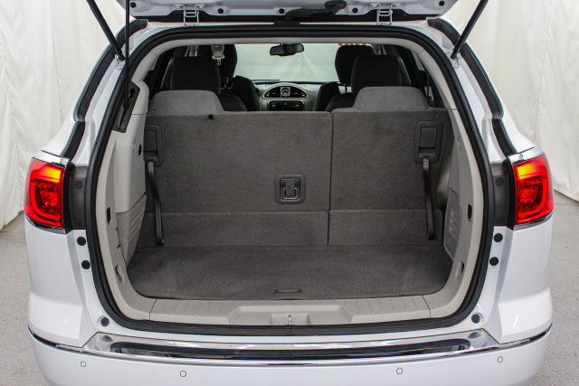 Certified 2016 Buick Enclave Convenience FWD image 10