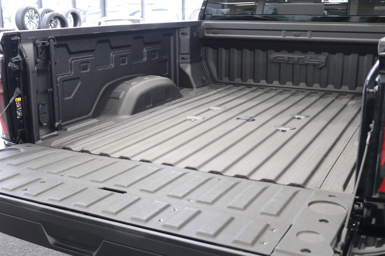 Used 2024 GMC Sierra 3500 AT4 w/ AT4 Premium Plus Package AWD/4WD image 31