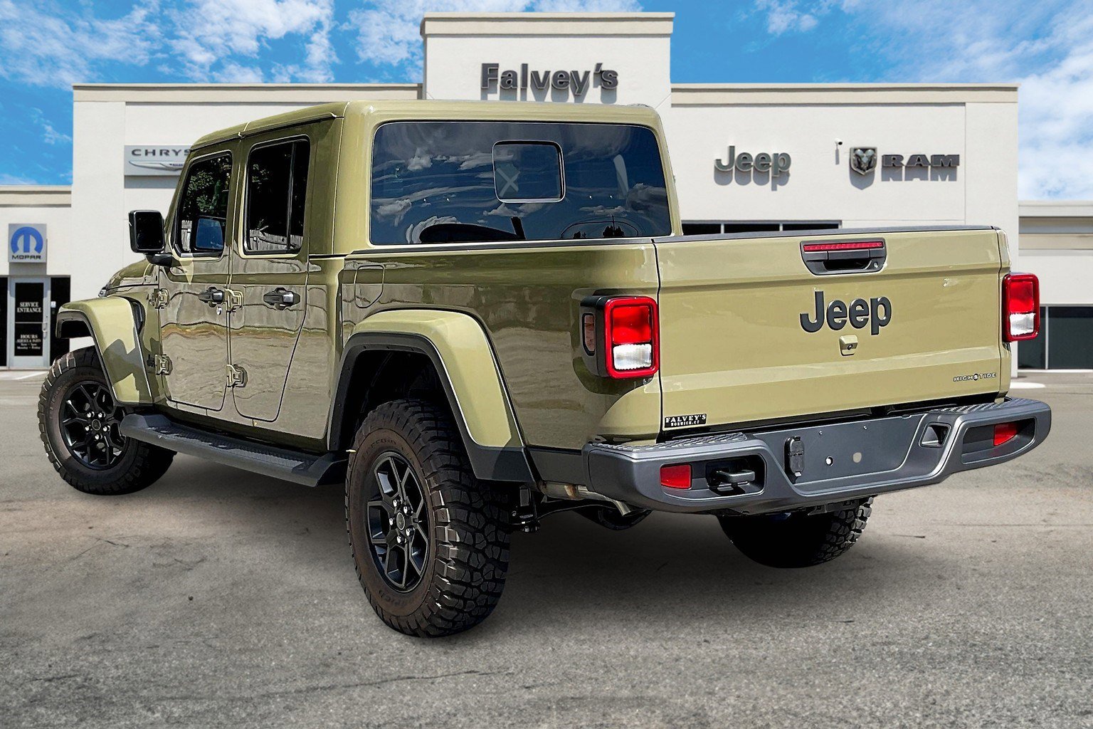 Certified 2025 Jeep Gladiator Sport image 11
