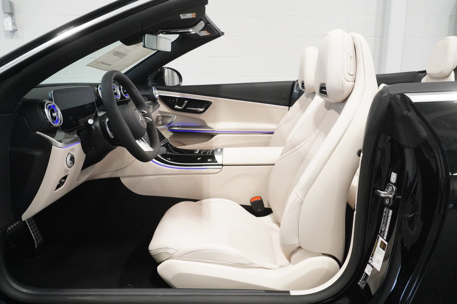 New 2027 Mercedes-Benz CLE 450 4MATIC Cabriolet image 17