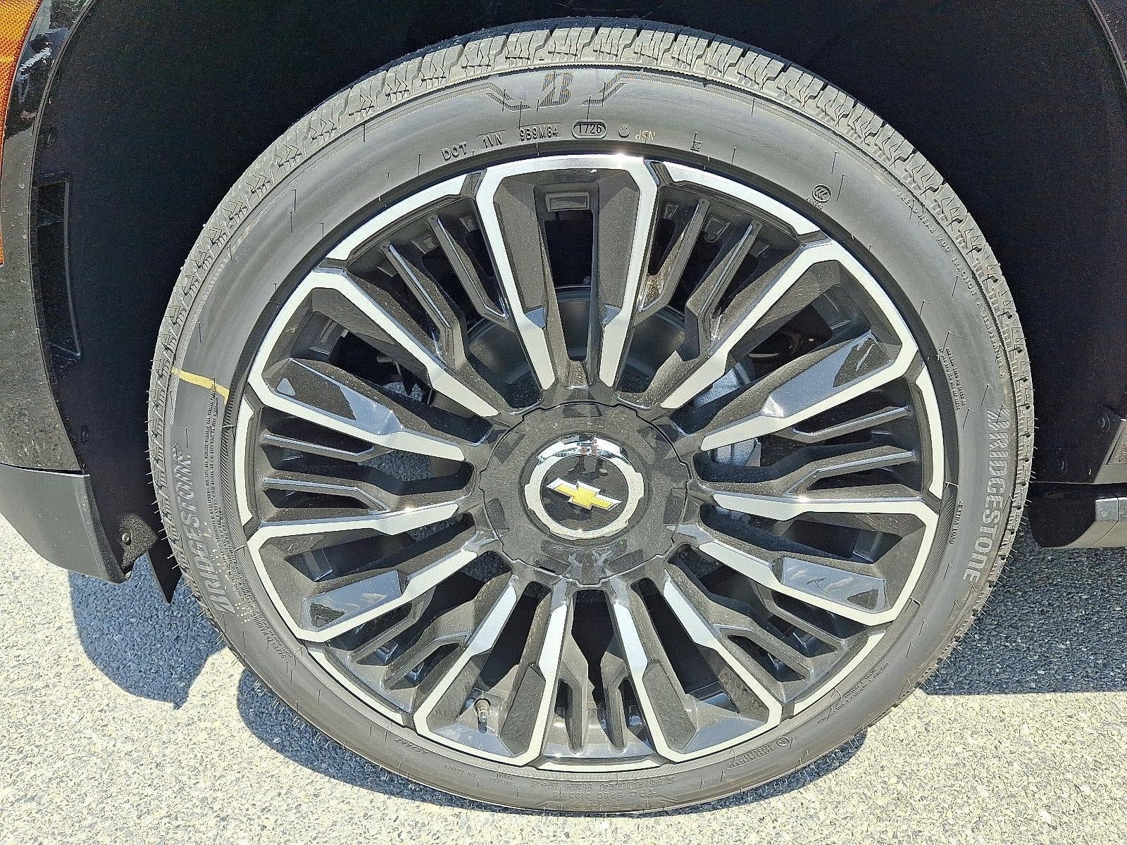 New 2026 Chevrolet Suburban High Country AWD/4WD image 4