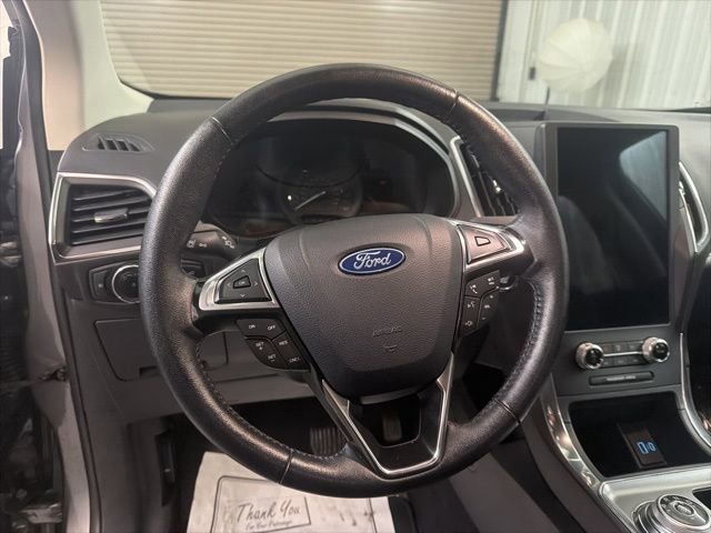 Used 2024 Ford Edge Titanium image 16