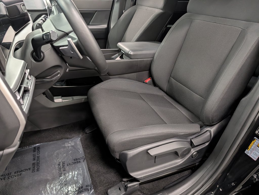 Used 2025 Hyundai Santa Fe SE AWD/4WD image 10