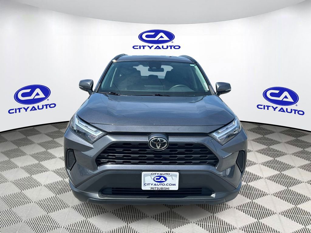 Used 2022 Toyota RAV4 XLE AWD/4WD image 10