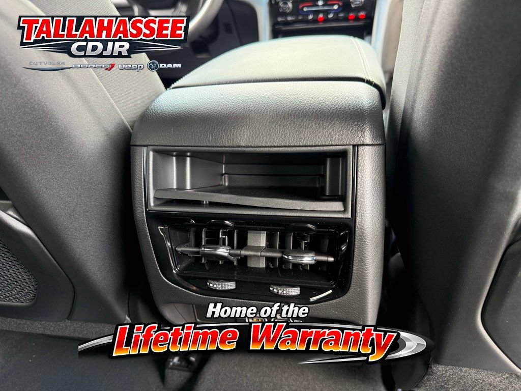 New 2026 Jeep Grand Cherokee Laredo RWD image 32