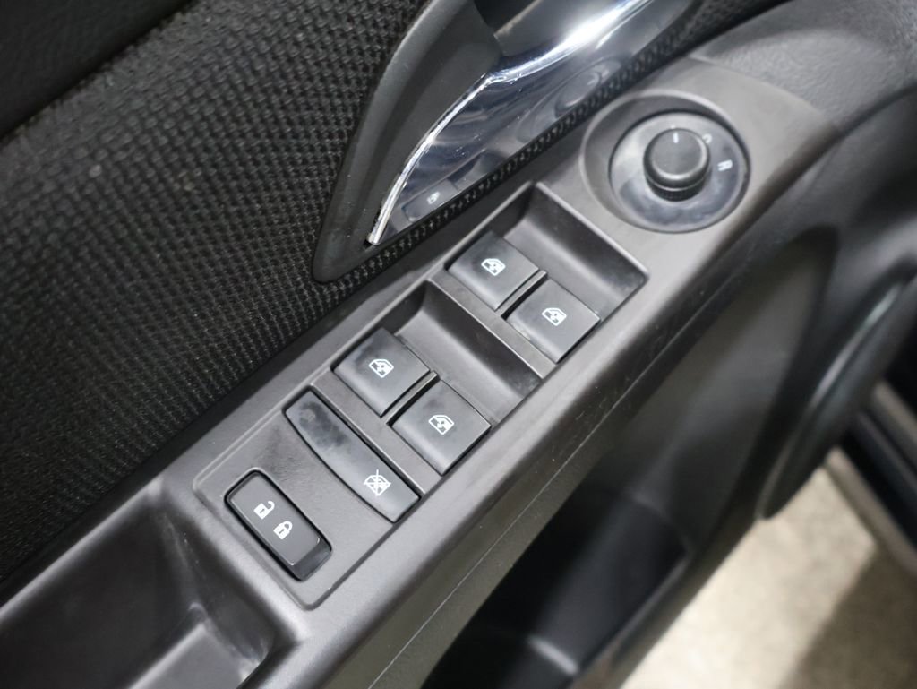 Used 2015 Chevrolet Cruze LT image 14