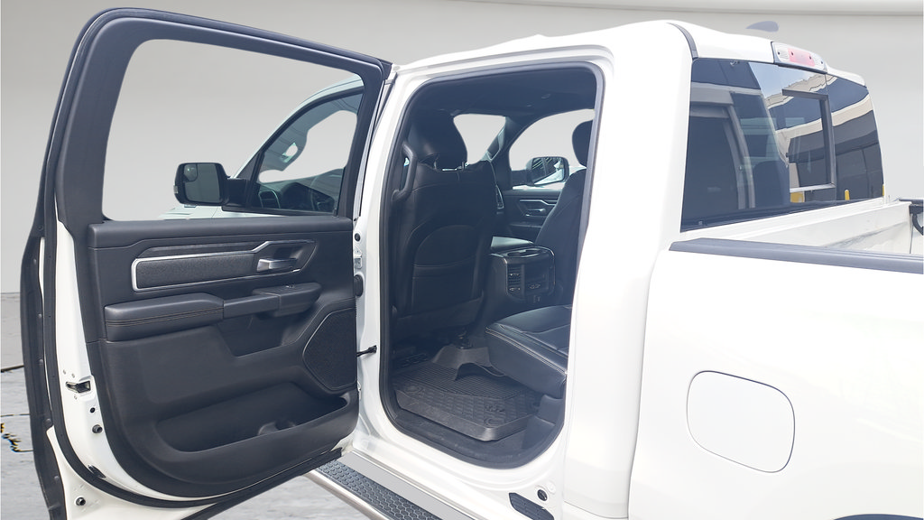 Used 2019 RAM 1500 Big Horn AWD/4WD image 11