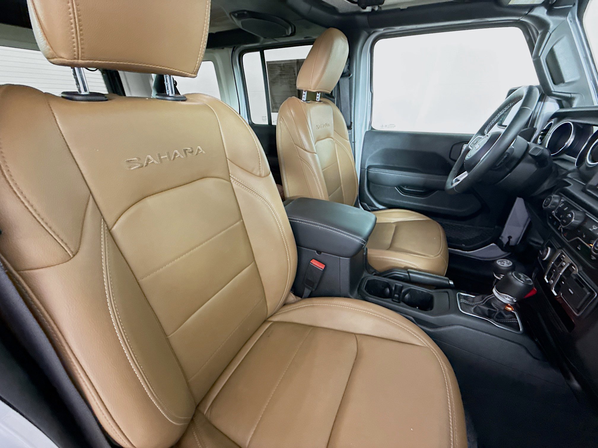 Used 2023 Jeep Wrangler Unlimited Sahara w/ Cold Weather Group image 34