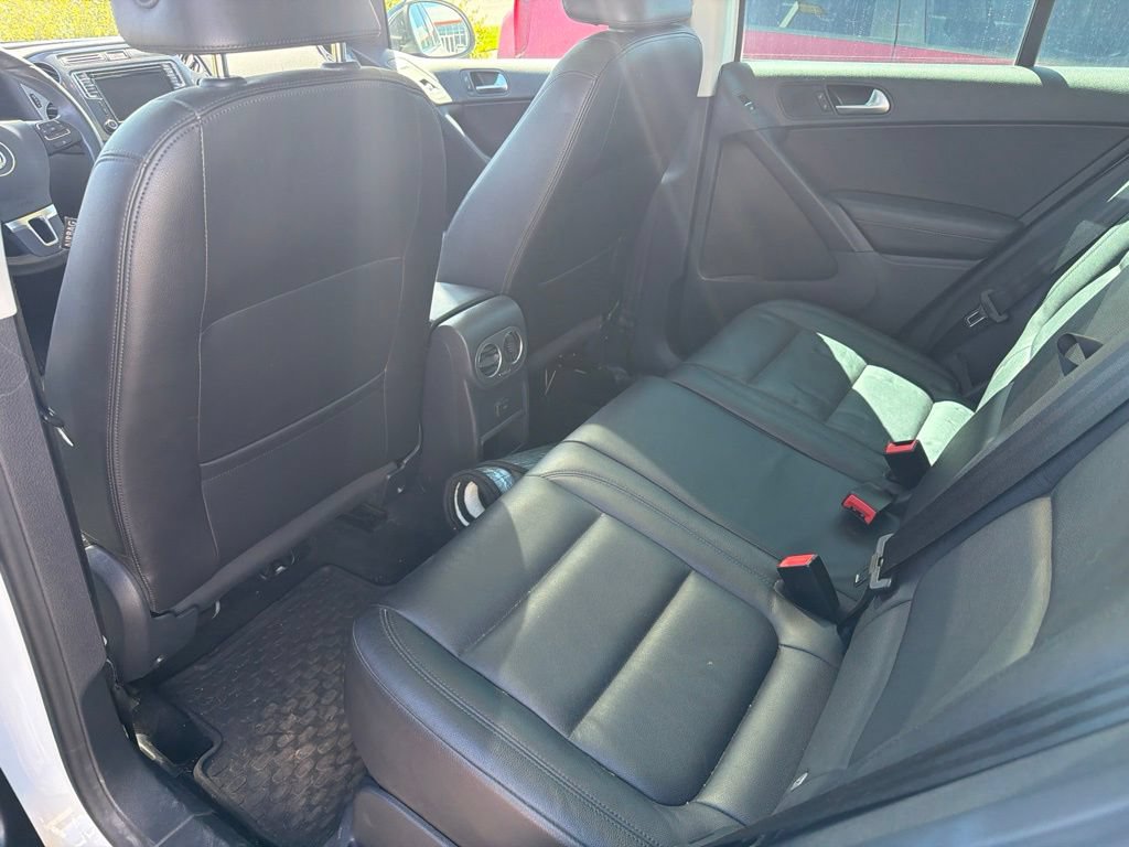 Used 2017 Volkswagen Tiguan Sport AWD/4WD image 9