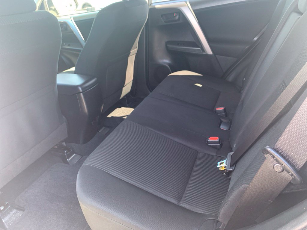 Used 2016 Toyota RAV4 LE AWD/4WD image 17
