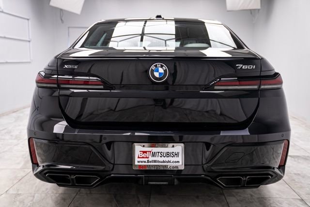 Used 2023 BMW 760i xDrive image 8