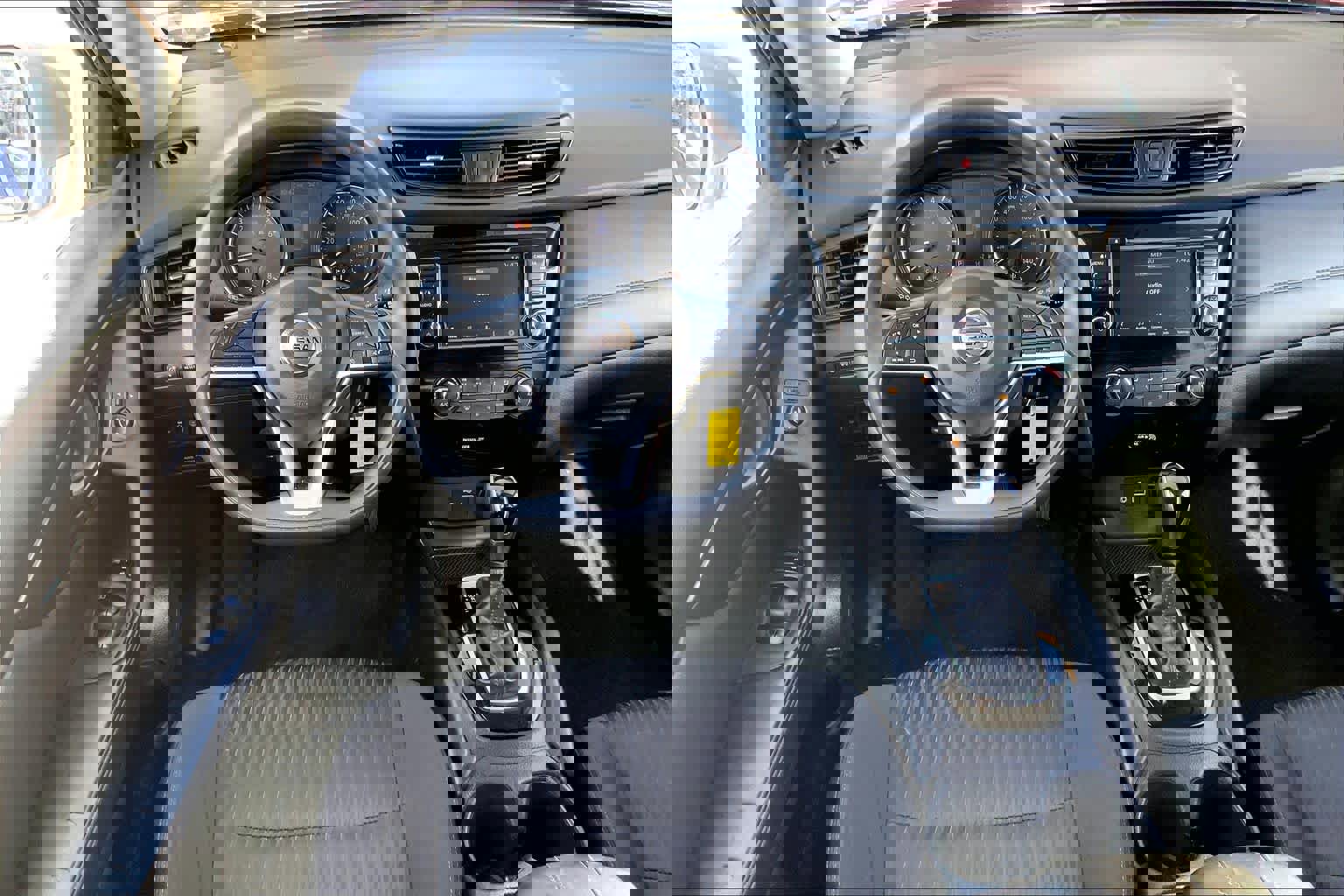 Used 2019 Nissan Rogue S image 5