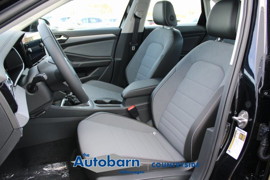 New 2026 Volkswagen Jetta SE FWD image 7