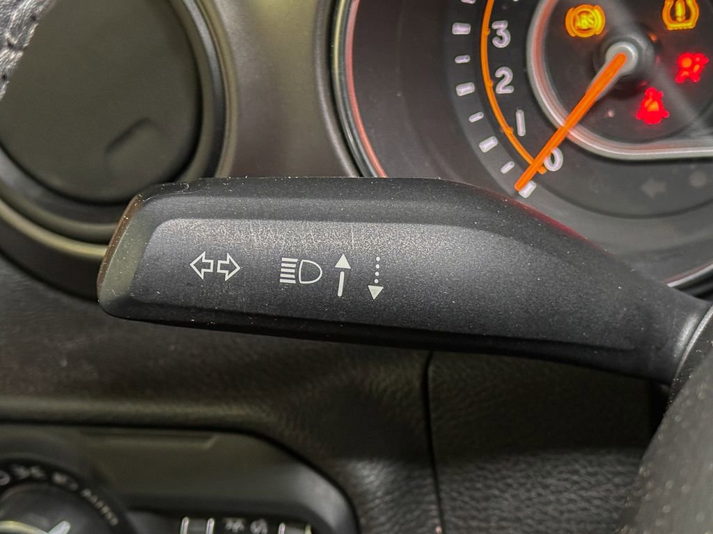 Used 2019 Jeep Wrangler Unlimited Sport S AWD/4WD image 33