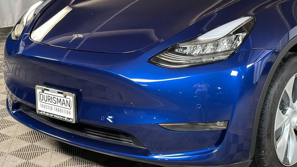 Used 2021 Tesla Model Y Standard Range image 3