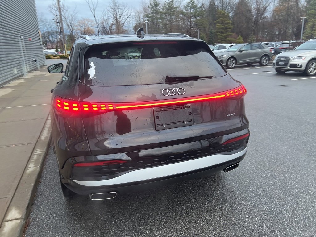 Certified 2025 Audi Q5 Premium Plus image 32