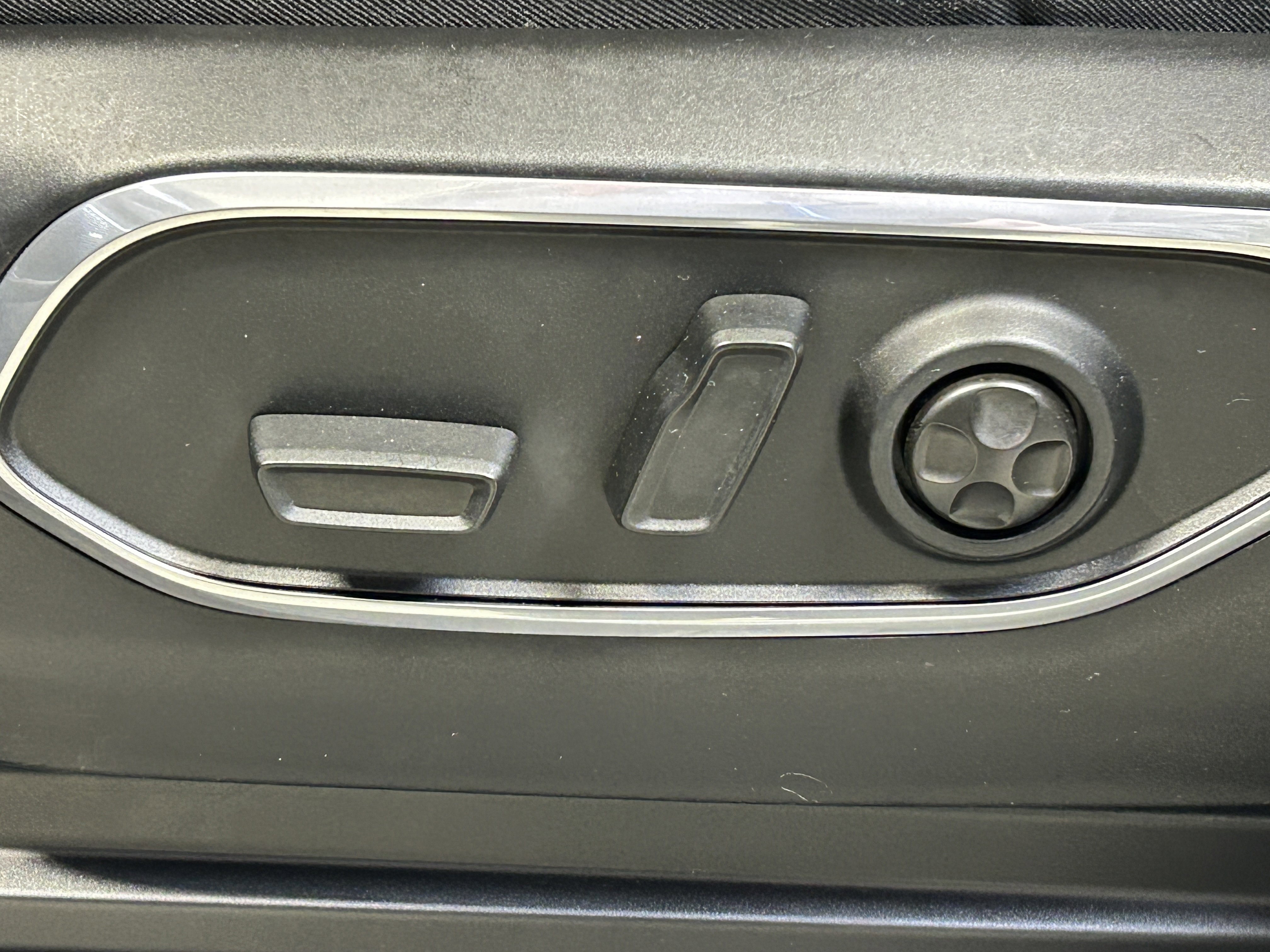 Certified 2022 Jeep Wagoneer Series III w/ Premium Group I image 21