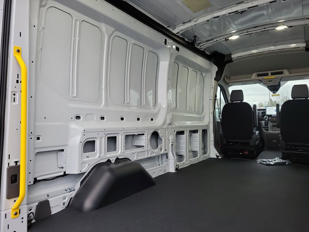 New 2026 Ford Transit 250 148 Medium Roof image 11