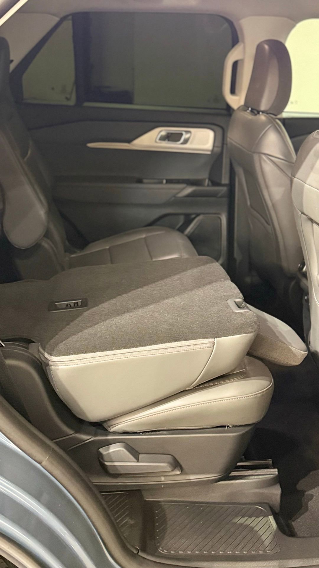 Used 2025 Ford Explorer Active w/ Active Comfort Package image 71