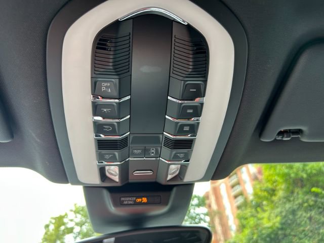 Used 2018 Porsche Macan GTS image 26