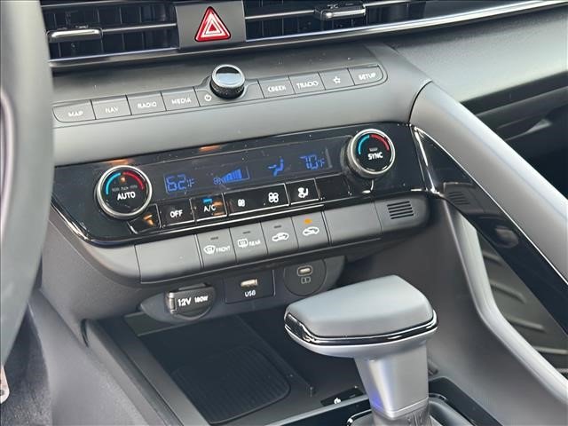 Certified 2025 Hyundai Elantra SEL FWD image 27