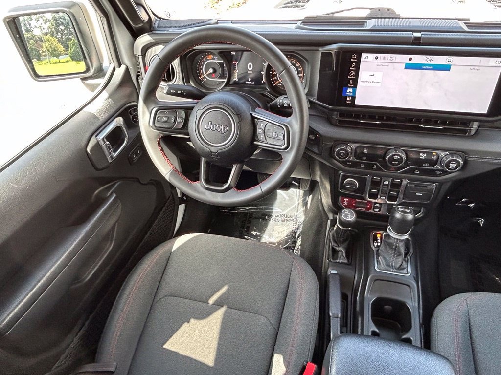 Used 2024 Jeep Wrangler Unlimited Rubicon AWD/4WD image 9
