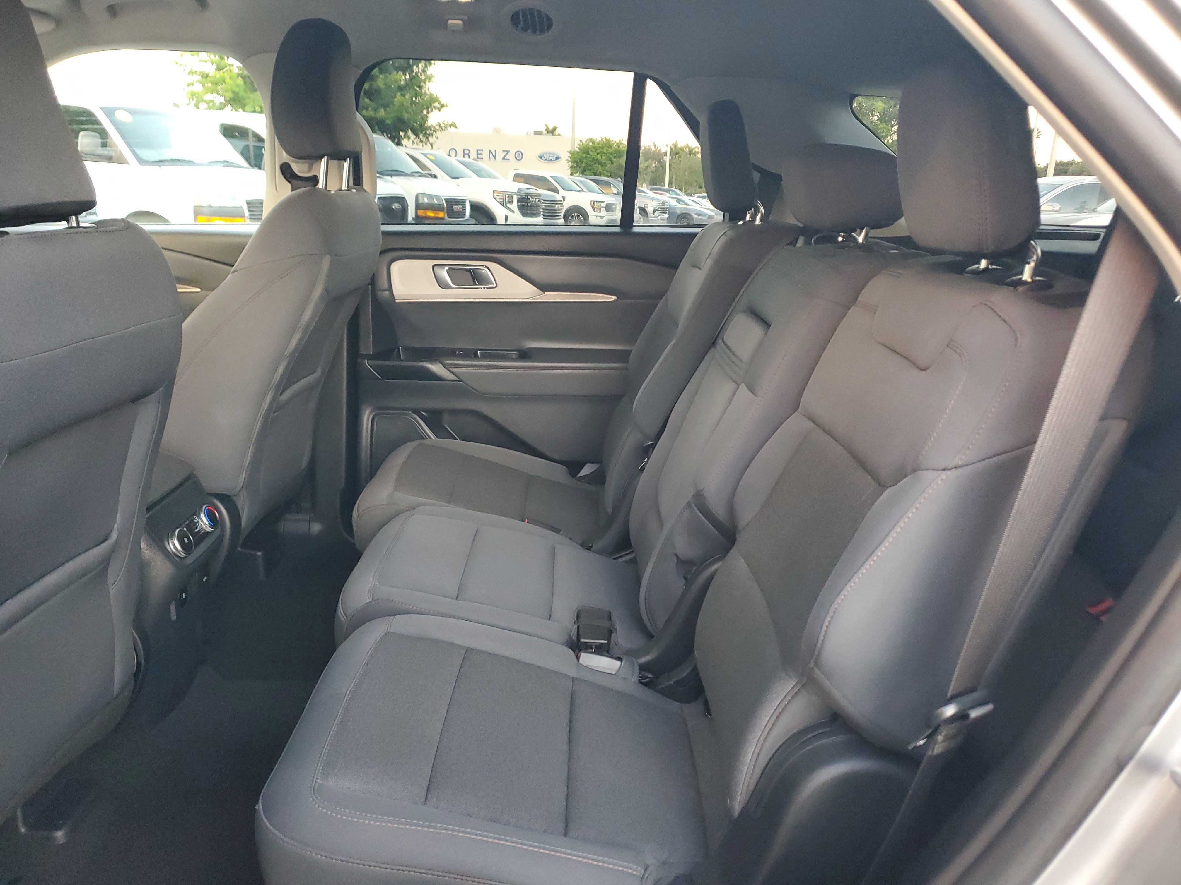 Used 2025 Ford Explorer Active image 13