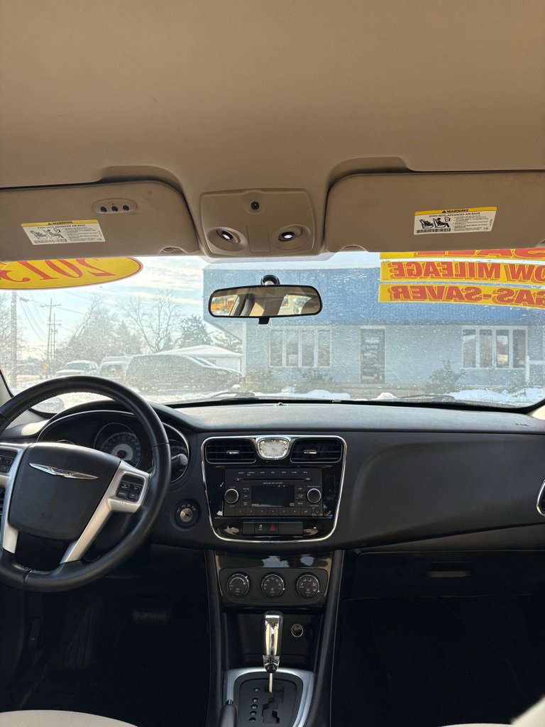 Used 2013 Chrysler 200 Touring image 16