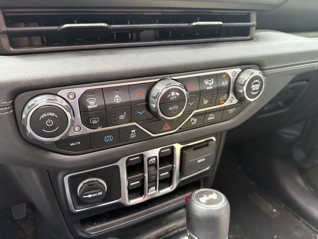 Used 2024 Jeep Wrangler High Altitude AWD/4WD image 17