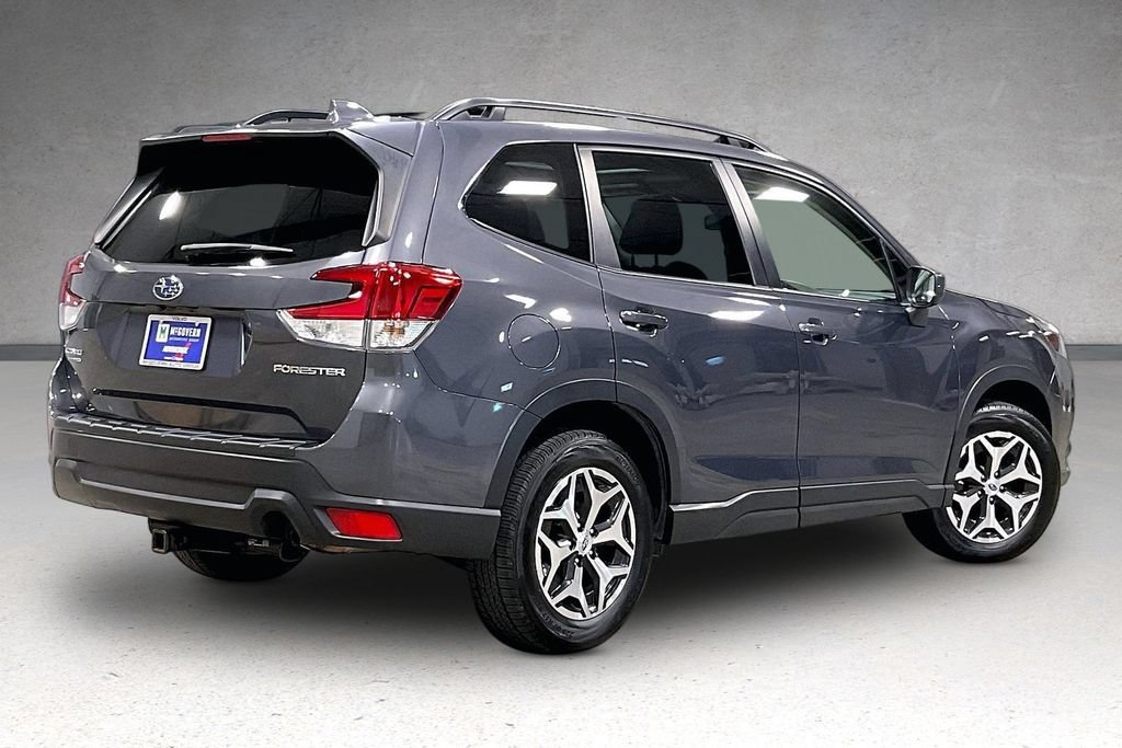 Used 2023 Subaru Forester Premium AWD/4WD image 7