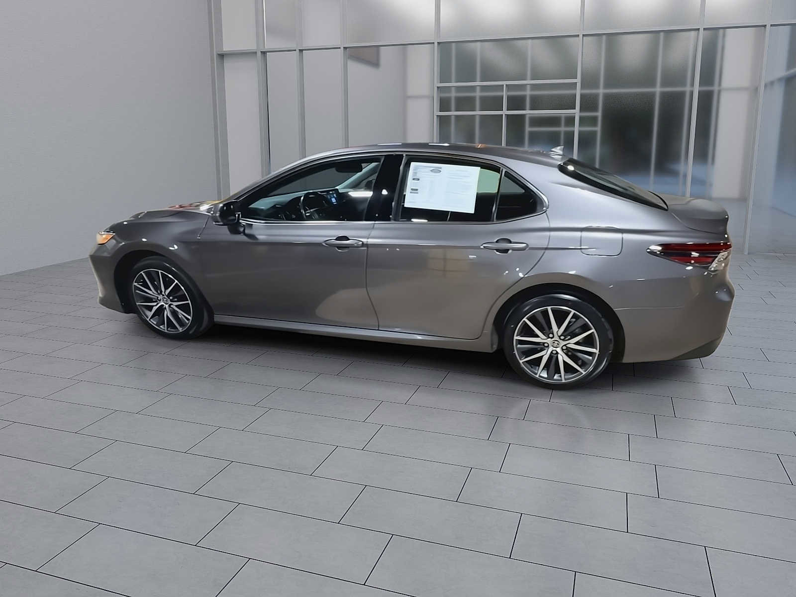 Certified 2023 Toyota Camry XLE FWD image 6