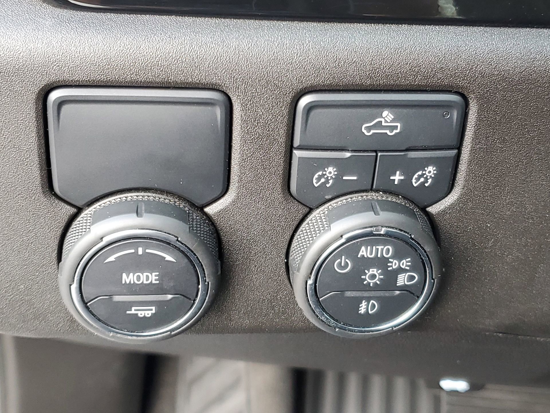 Used 2022 Chevrolet Silverado 1500 RST image 23