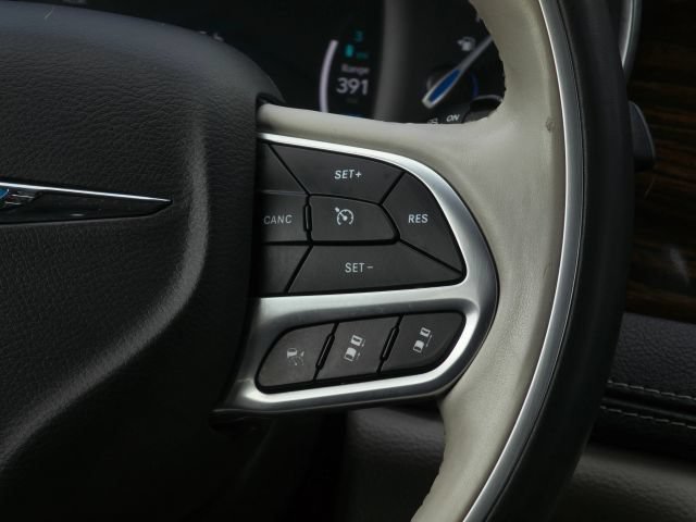 Used 2021 Chrysler Pacifica Limited FWD image 29