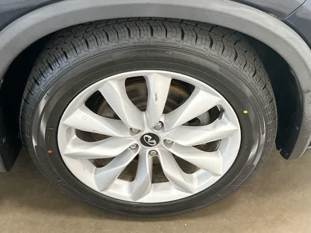 Used 2019 INFINITI QX50 Essential w/ Proactive Package AWD/4WD image 5