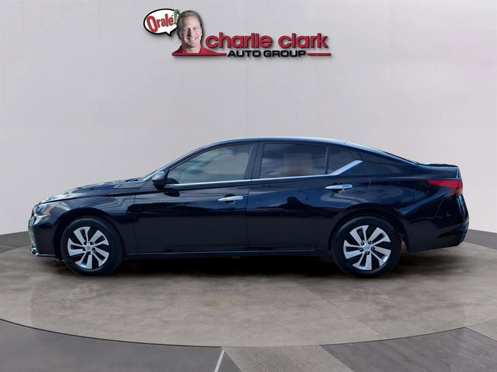 Used 2025 Nissan Altima 2.5 S image 2